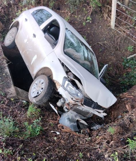 Mulher Atendida Ferimentos Graves Ap S Sa Da De Pista Na Pr