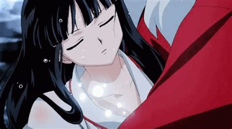 Inuyasha Kikyo GIF - Inuyasha Kikyo Kikyou - Discover & Share GIFs | Inuyasha and kikyo ...