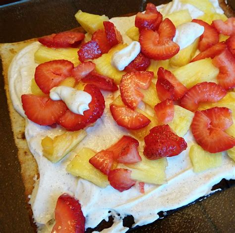 21 Day Fix Fruit Pizza With Vanilla Whipped Topping