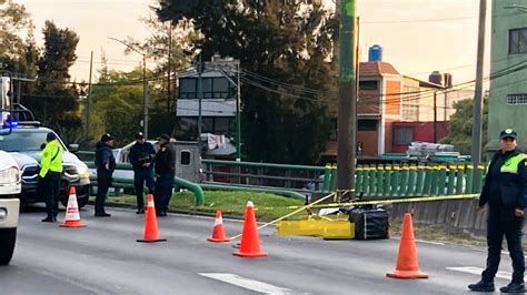 Motociclista muere tras impactar contra la guarnición en Iztapalapa