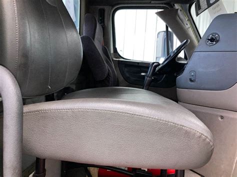 2012 Freightliner Cascadia Seat For Sale Winimac In 25541980