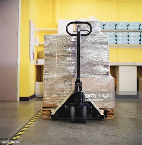 Pallet Boxes Imagens E Fotografias De Stock Getty Images