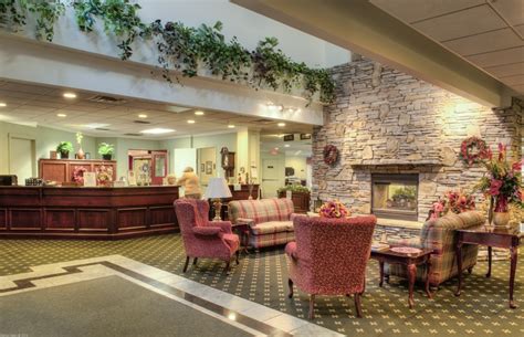 Welcoming lobby at Canterbury Court - Canterbury Court