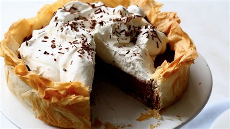 Video Chocolate Mousse Pie With A Phyllo Crust Martha Stewart