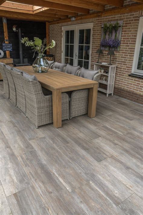 Woodlook Dark Oak Redsun