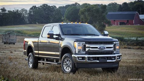 2017 Ford F-250 XLT Super Duty | Front