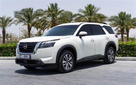 Rent A Nissan Pathfinder White Id In Dubai Renty Ae