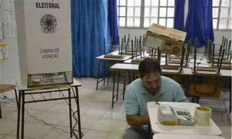 Em Clima De Tensão Tse Convoca 2 Milhões De Mesários Para As Eleições Politica Estado De Minas