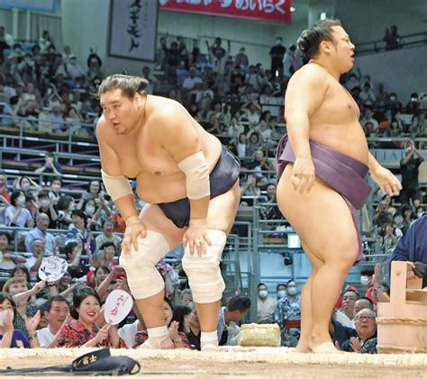 横綱照ノ富士が休場 前日まで連敗「腰椎椎間板ヘルニアで1カ月間の安静加療」の診断【名古屋場所】：中日スポーツ・東京中日スポーツ