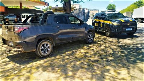 Mulher Detida Carro Roubado E Circulando Placas Falsas Na Br