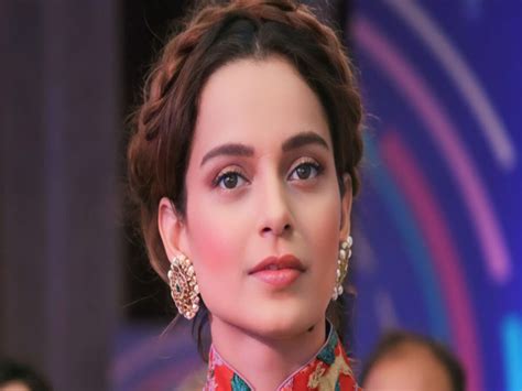 Kangana Ranaut Says Modi Is Sun Opposition Leader Are Candles Also