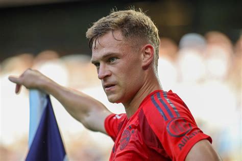 Mittelfeld Eberl Verr T Den Bayern Plan Mit Kimmich