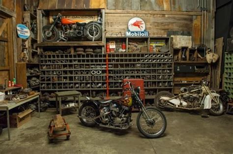 Vintage Garage Motorcycle Shop Motorcycle Garage Garage Style