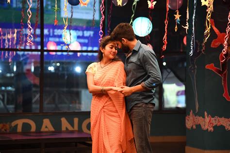 Love Story Movie Hd Photos Stills Naga Chaitanya Sai Pallavi Images