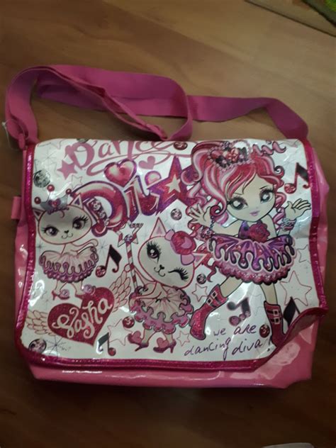 Sasha bag, Women's Fashion, Bags & Wallets, Tote Bags on Carousell