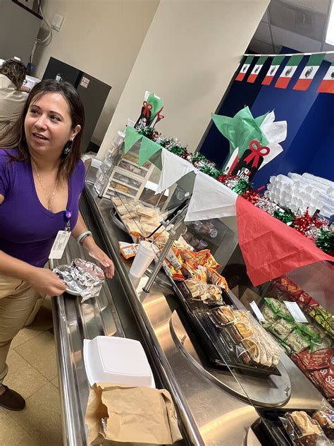 Cute Nipping Short Tex Mex Milf Thick In All The Right Places Tight Jeans Forum