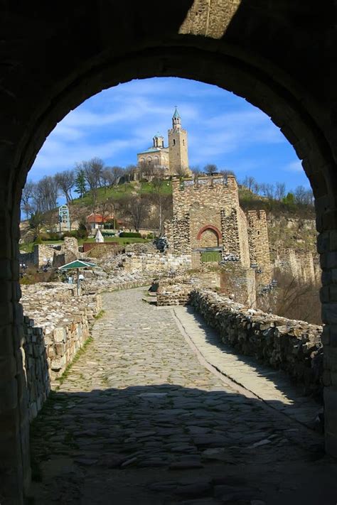 Veliko Tarnovo fortress stock image. Image of pavement - 18979703