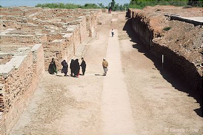 Affordable Low and High-Rise Honeycomb Housing: Mohenjo Daro: Ancient ...