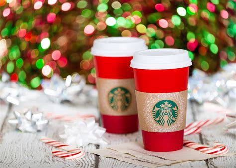 Starbucks’ newest holiday drinks are so gorgeous to look at — but there ...