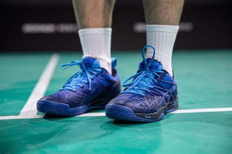 Rekomendasi Sepatu Badminton Terbaik