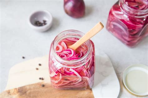 Easy Quick Pickled Onions Recipe