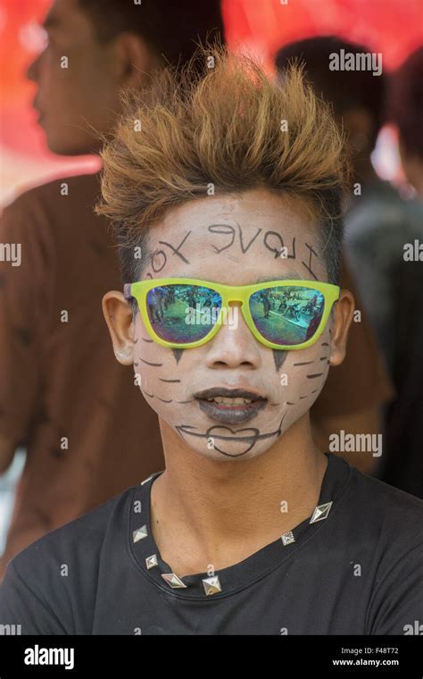 ASIA MYANMAR MANDALAY THINGYAN WATER FESTIVAL Stock Photo - Alamy