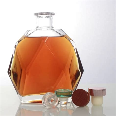 Unique Shaped Fancy Custom Empty 700ml Glass Wine Liquor Spirit Glass