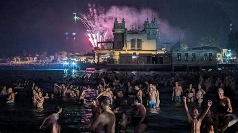 Tende Fal E Rifiuti Il Ferragosto No Limits Sulle Spiagge Siciliane