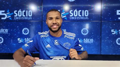 Cruzeiro Coloca Ponto Final E Anuncia Atacante Wesley