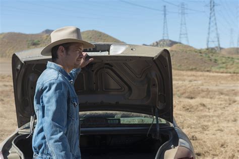 Review ‘justified Season 6 Episode 1 ‘fates Right Hand A Smarter