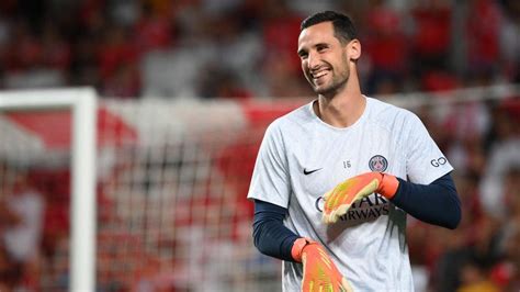 Zustand Von PSG Keeper Nach Reitunfall Weiter Ernst Frankreich