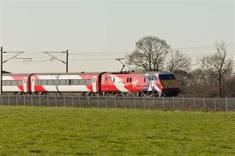 Jw1a5834 Virgin Trains East Coast Class 91 91101 In Flying Flickr