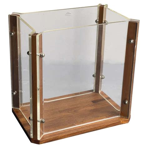 Pair Of Mcm Lucite Folding Tv Trays Tables At 1stdibs Lucite Tv