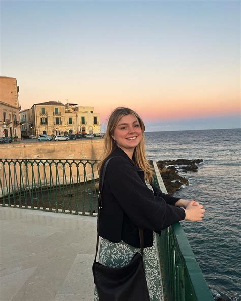 carly jane (@carlyjanem) • Instagram photos and videos