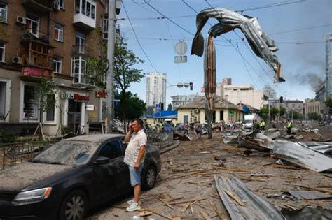 Rusija I Ukrajina Desetine Mrtvih U Napadu Na Nekoliko Ukrajinskih