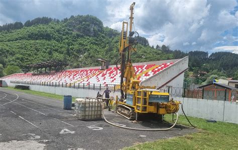 Konjic Fk Igman Po Eo Radove Na Postavljanju Reflektora Na Gradskom