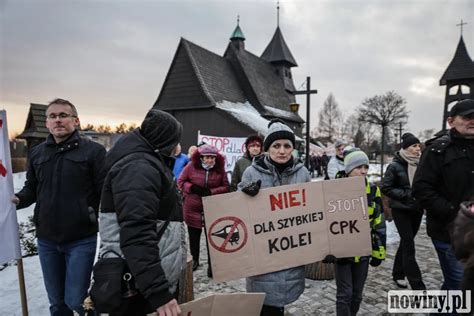 Protest Przeciwko Budowie Cpk W Palowicach Mieszka Cy Broni