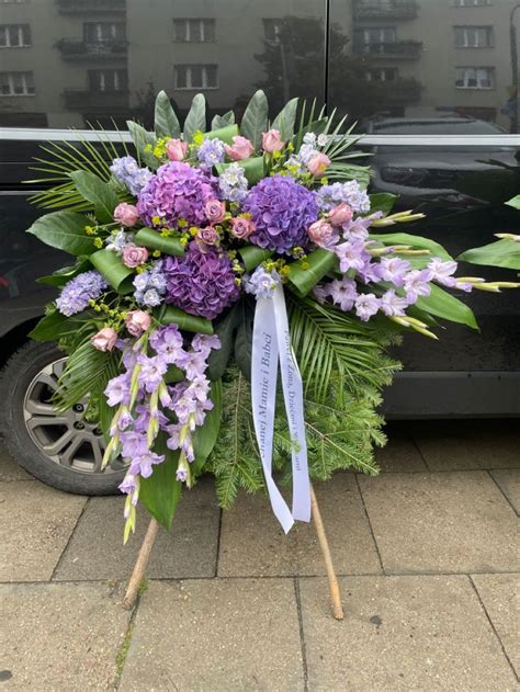 Wieniec Pogrzebowy Funeral Flower Arrangements Funeral Floral