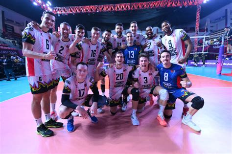 Halkbank N Yar Finaldeki Rakibi Belli Oldu Voleybolunsesi