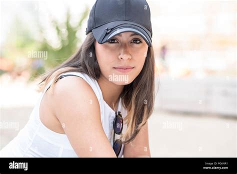 Woman Sun Wearing Hat Sunglasses Hi Res Stock Photography And Images