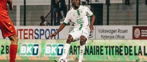 Saint Etienne Yvan Neyou Pouss Vers La Sortie Mois De La Coupe