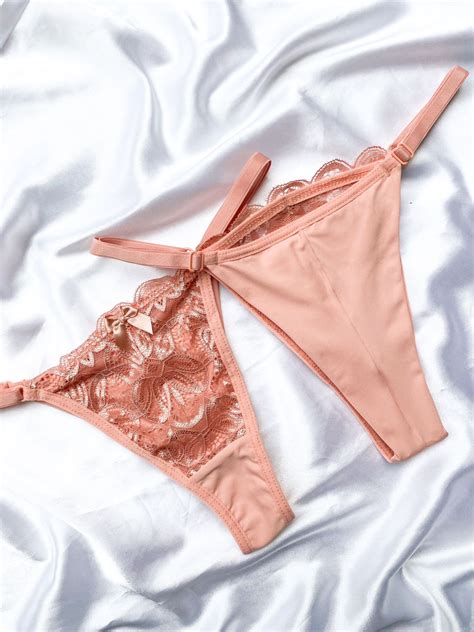 Calcinha De Regulagem Fio Duplo Conheça a Treacy Lingerie uma marca