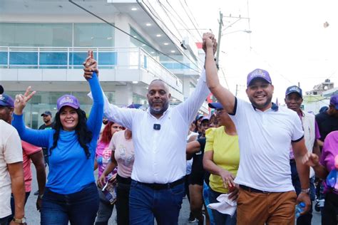 Diputado Luis Henriquez Encabesa Marcha