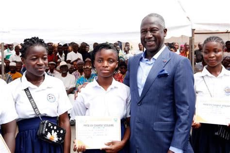 Yopougon Bictogo Offre 6000 Prises En Charge Scolaire à Des Jeunes