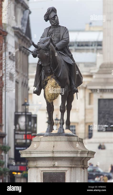 The equestrian statue of Prince George, Duke of Cambridge, gains a net ...