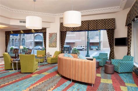 Book Hampton Inn Indianapolis Downtown Across From Circle Centre in ...