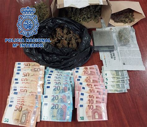 La Policía Desmantela Cinco Puntos De Venta De Droga Al Menudeo En València Y Detiene A Ocho