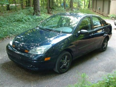 Purchase Used Ford Focus Lx Sedan Door L In Howell Michigan