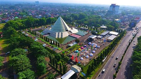 Keunikan Wisata Taman Pelangi Monjali Jogja Bakpia Mutiara Jogja