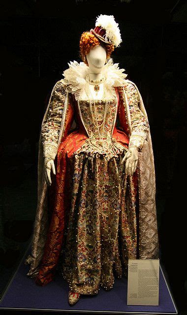 Costume Of Elizabeth I Elizabethan Fashion Elizabethan Costume